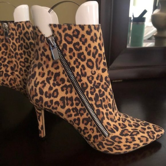 EUC Nine West Fast Dress Bootie in Leopard 8.5 - Picture 3 of 7